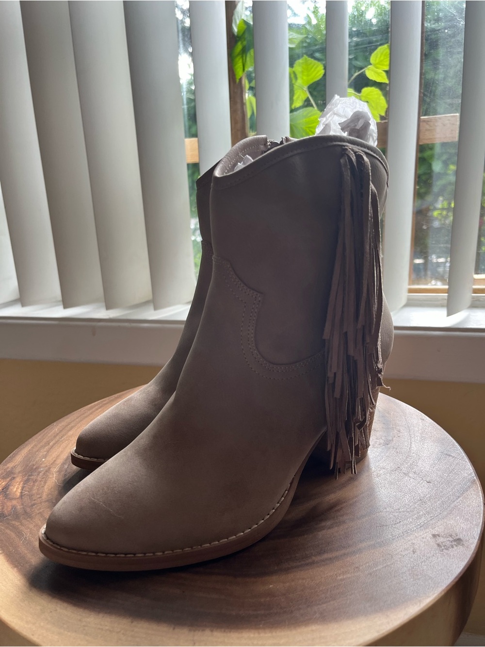 Hem Beige Suede Tassel Ankle Boots - Picture 3 of 6